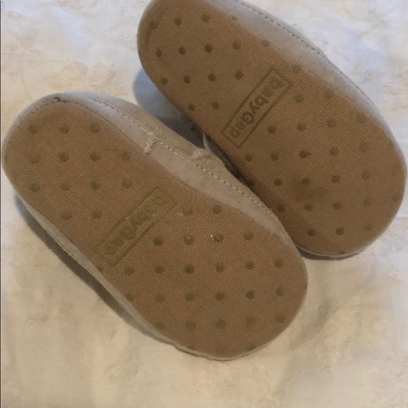 Baby Gap Bunny shoes - size 6-12 months - Picture 2 of 3
